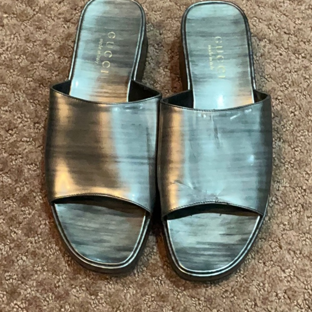 🌸 GUCCI SANDAL IN SIZE 7